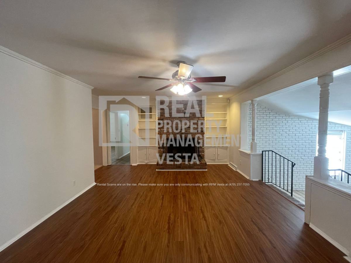 House for rent at 240 Candler Dr, Macon, GA 31204