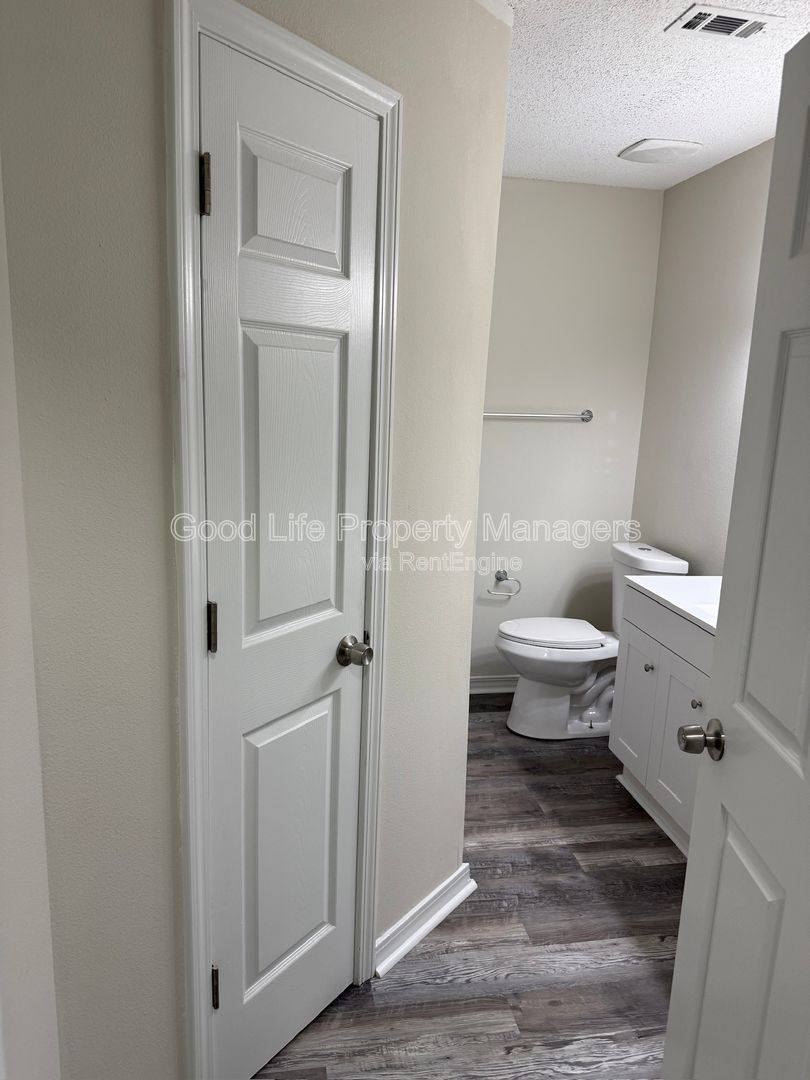 Apartment for rent at 9980 Bowman Ave #L, Pensacola, FL 32534
