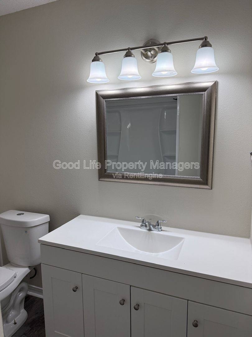 Apartment for rent at 9980 Bowman Ave #L, Pensacola, FL 32534