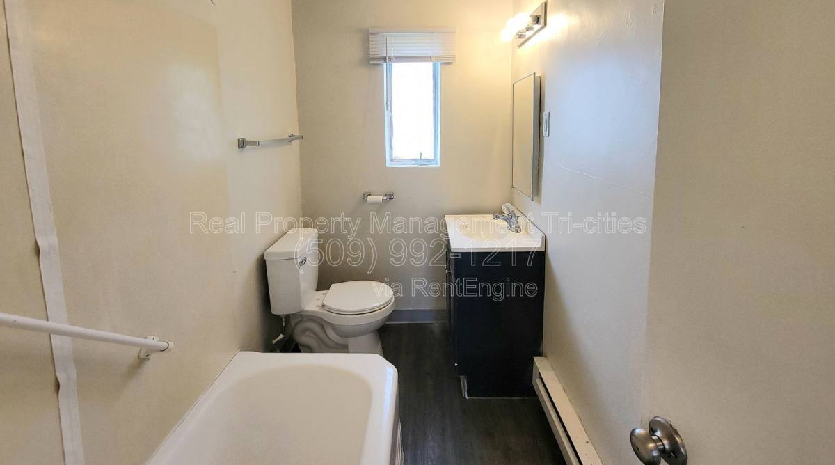 Apartment for rent at 1101 W Margaret St #B, Pasco, WA 99301
