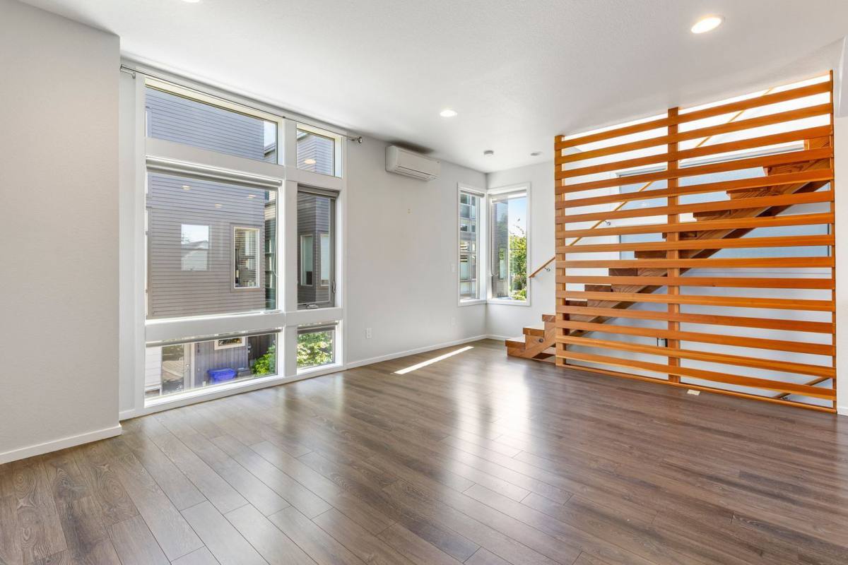 Townhouse for rent at 1217 N Morgan St, Portland, OR 97217