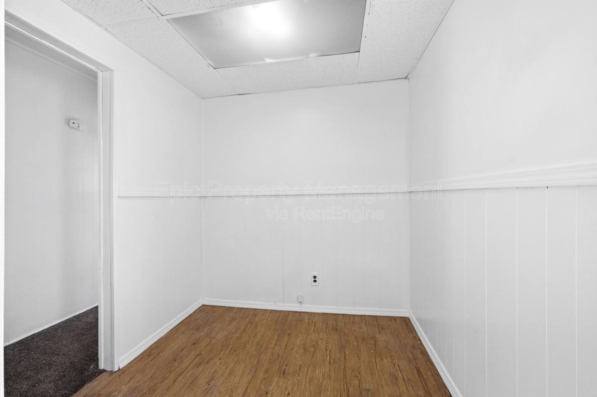 Apartment for rent at 1511 E Harry Ave #1513, Hazel Park, MI 48030
