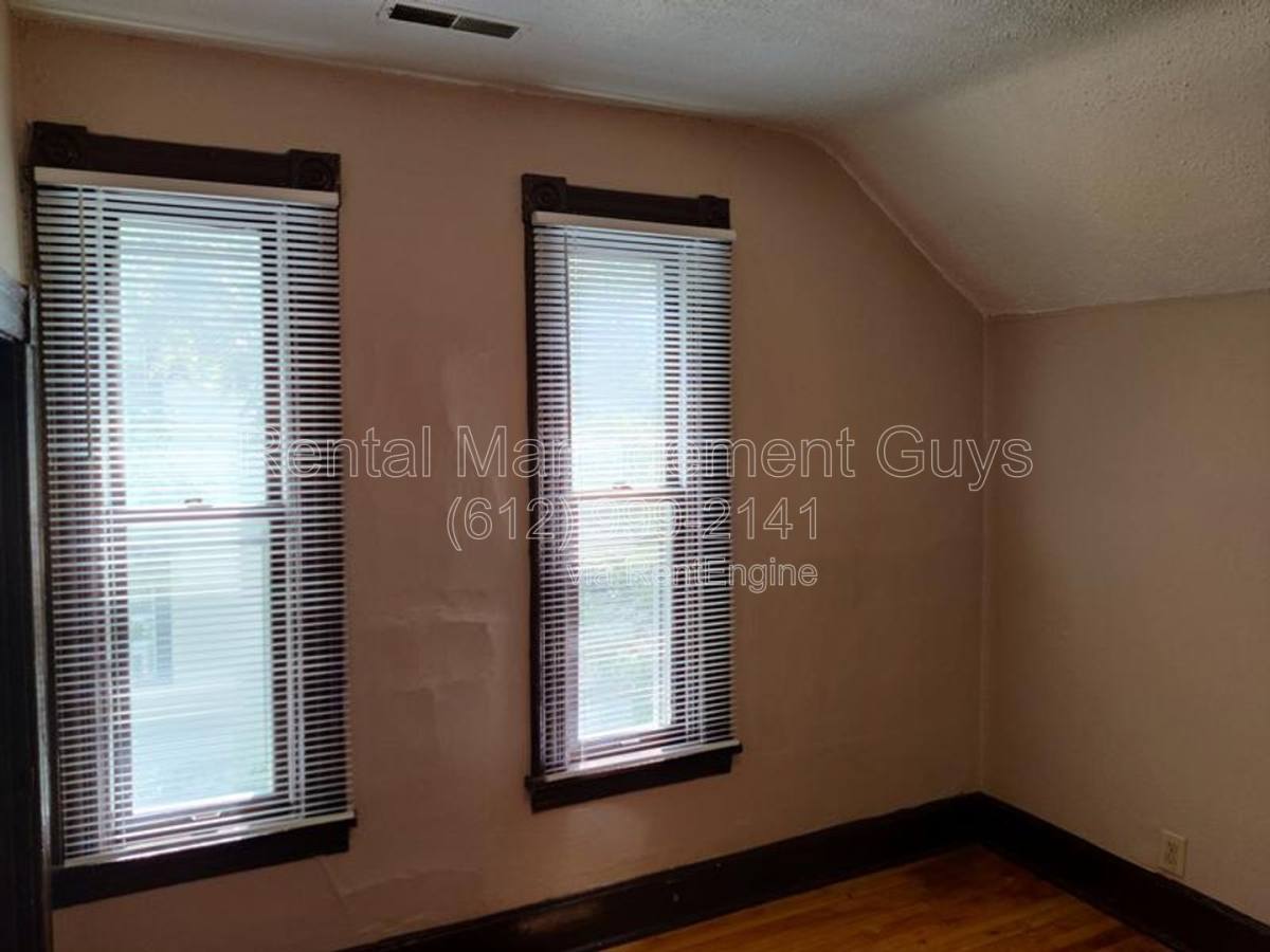 Apartment for rent at 2500 17th Ave S #2, Minneapolis, MN 55404