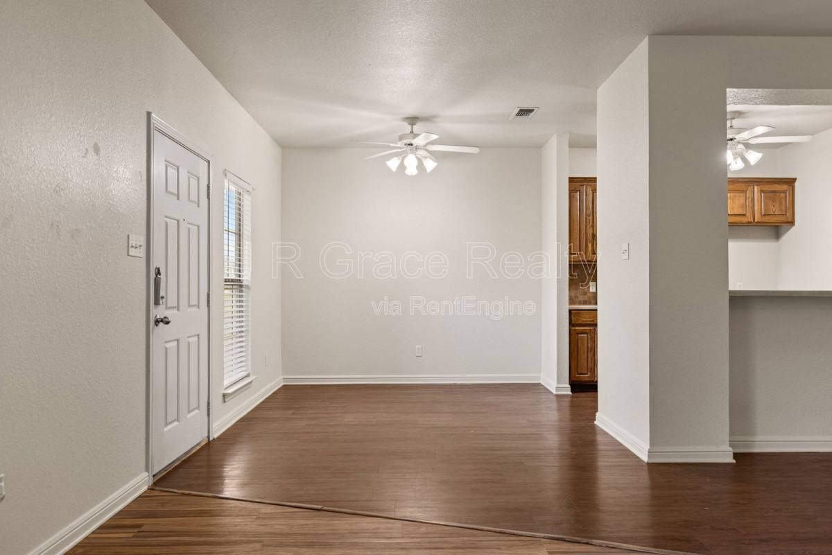 Apartment for rent at 2100 Breezy Dr, Woodway, TX 76712