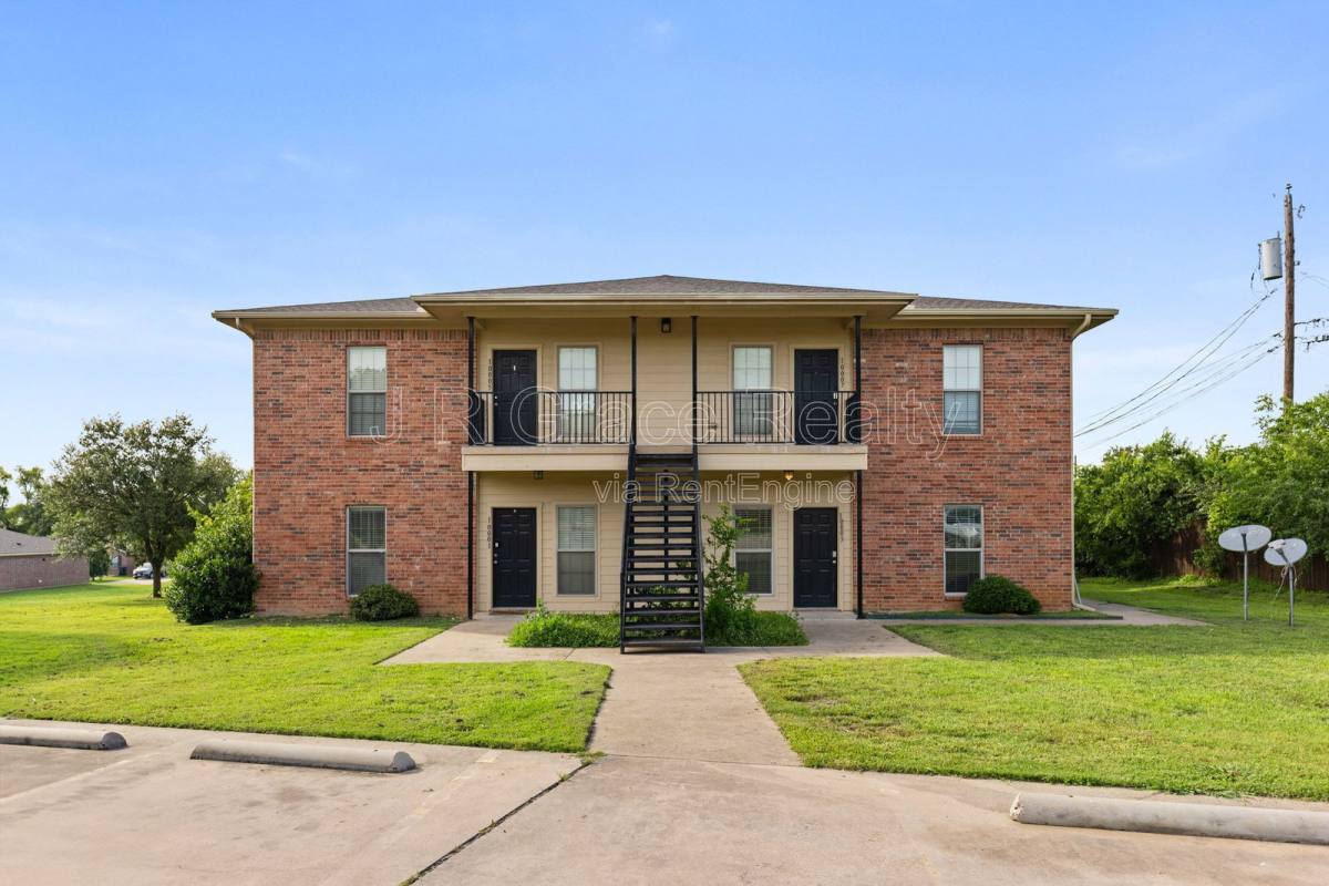 Apartment for rent at 2100 Breezy Dr, Woodway, TX 76712