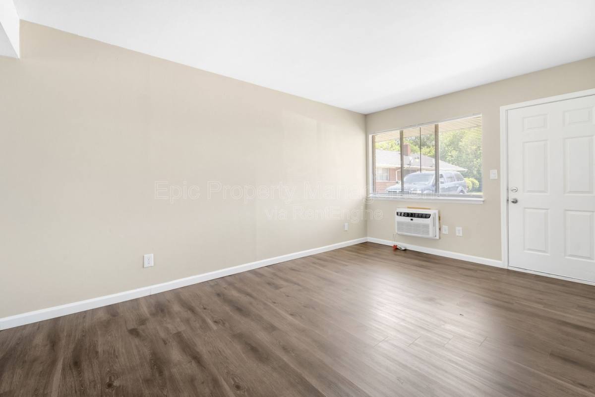 Apartment for rent at 1006 Montie Rd, Lincoln Park, MI 48146