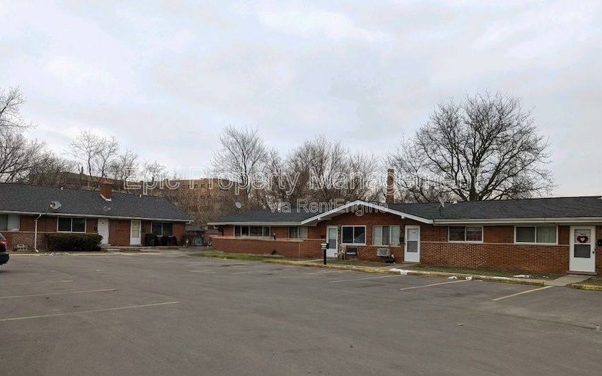 Apartment for rent at 1006 Montie Rd, Lincoln Park, MI 48146