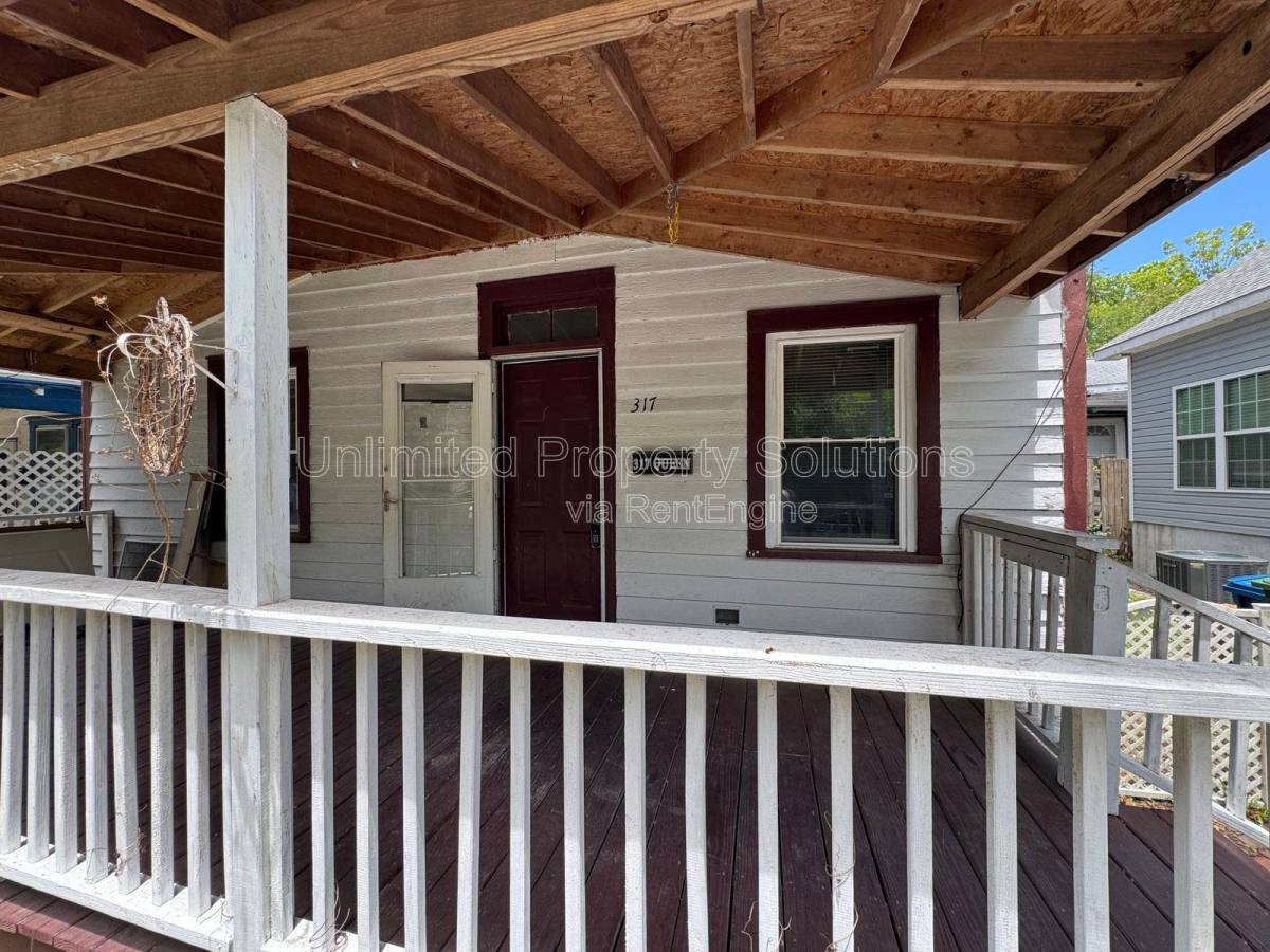 House for rent at 317 Queen St, Wilmington, NC 28401