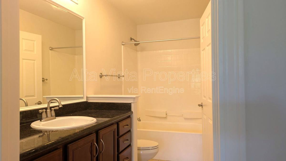 Apartment for rent at 4570 54th St #204, San Diego, CA 92115