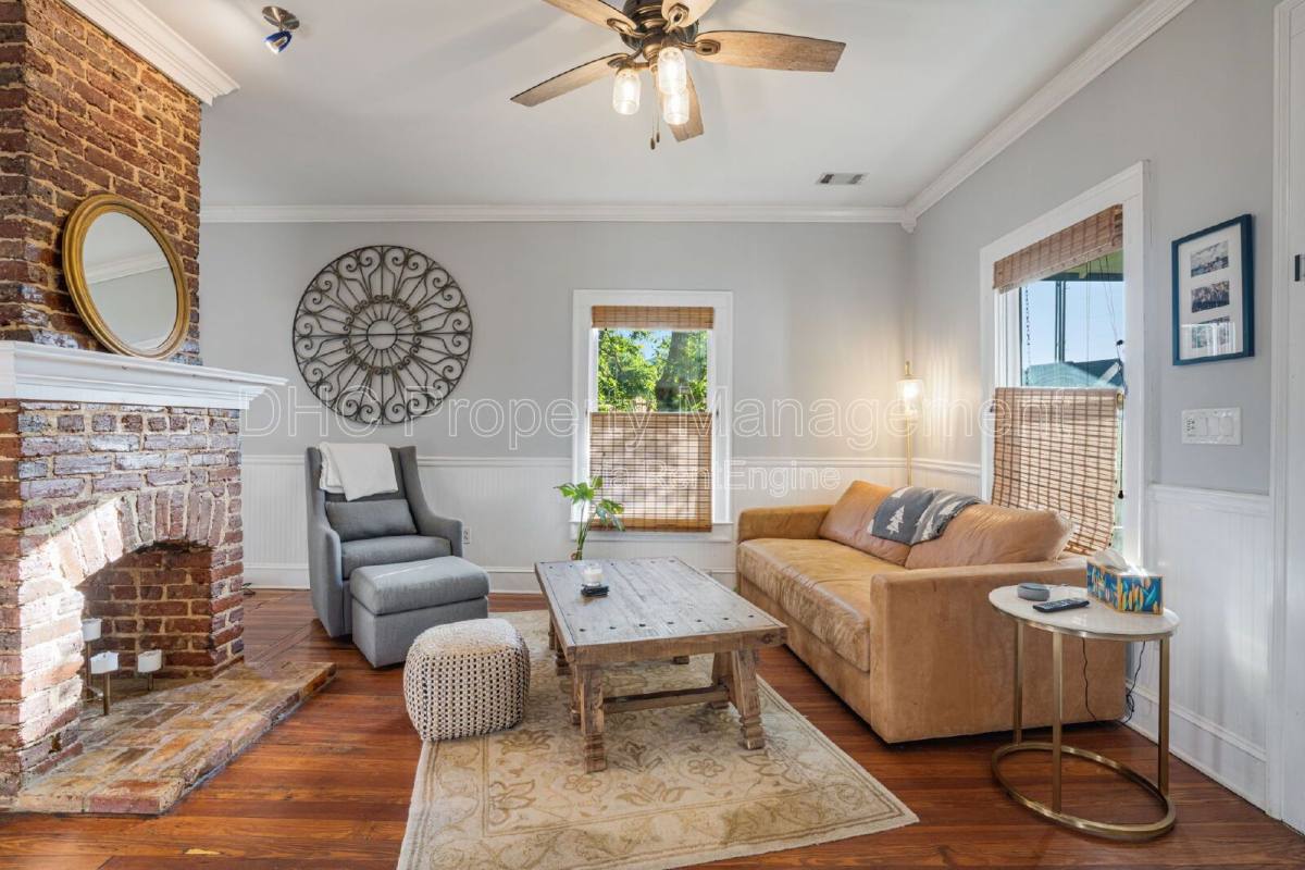 House for rent at 10 Smith St NW, Atlanta, GA 30318