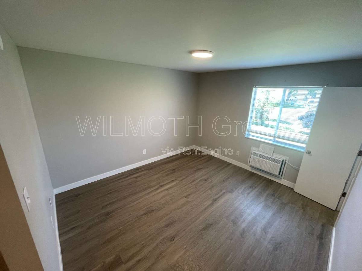 Apartment for rent at 135 W Hendricks St #2, Shelbyville, IN 46176
