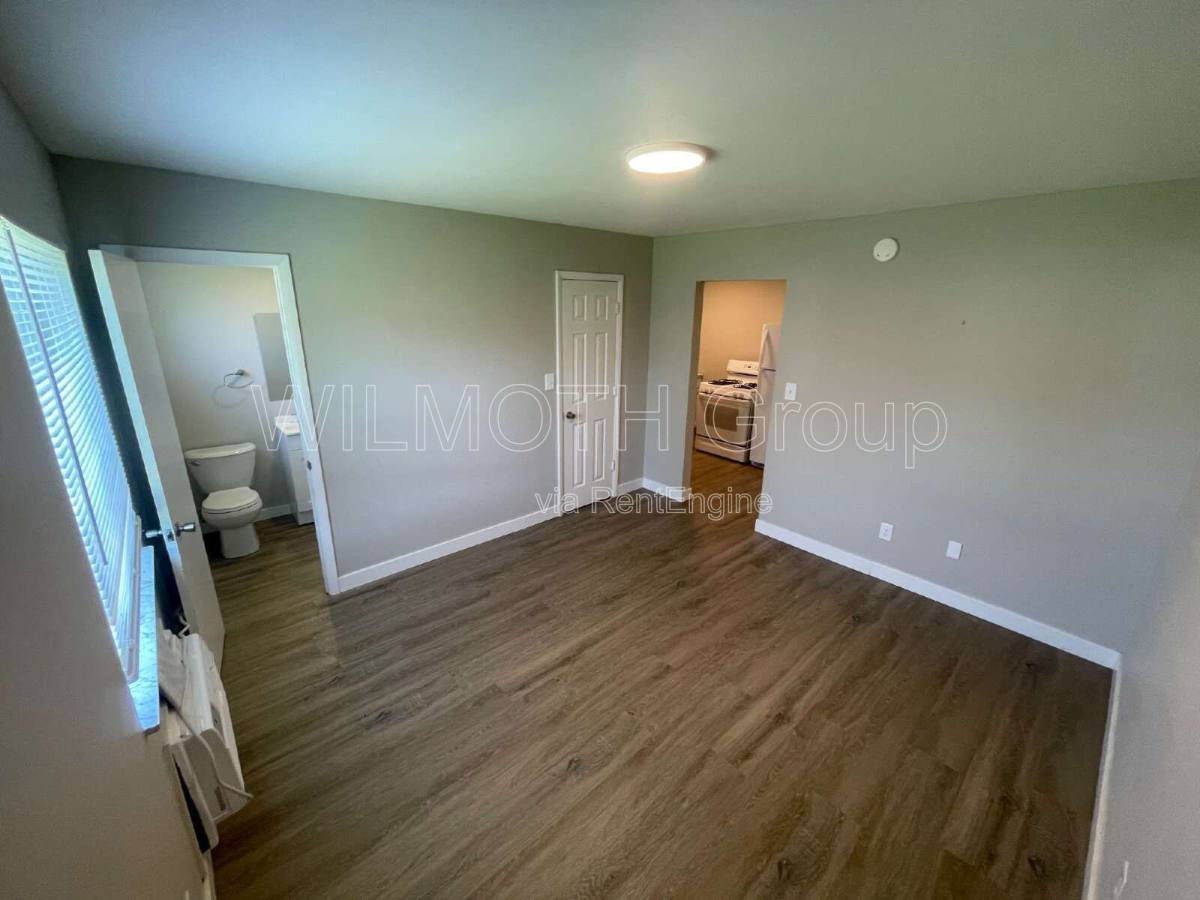 Apartment for rent at 135 W Hendricks St #2, Shelbyville, IN 46176
