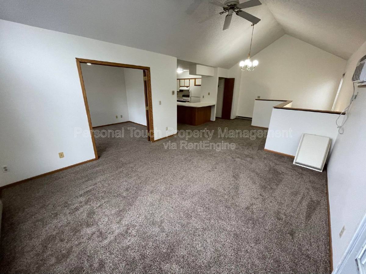 Apartment for rent at 1010 4th Ave S #C, Fargo, ND 58103