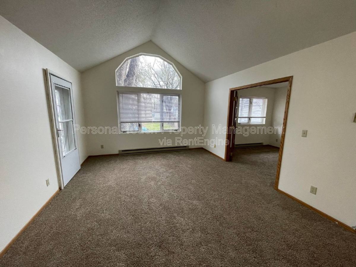 Apartment for rent at 1010 4th Ave S #C, Fargo, ND 58103