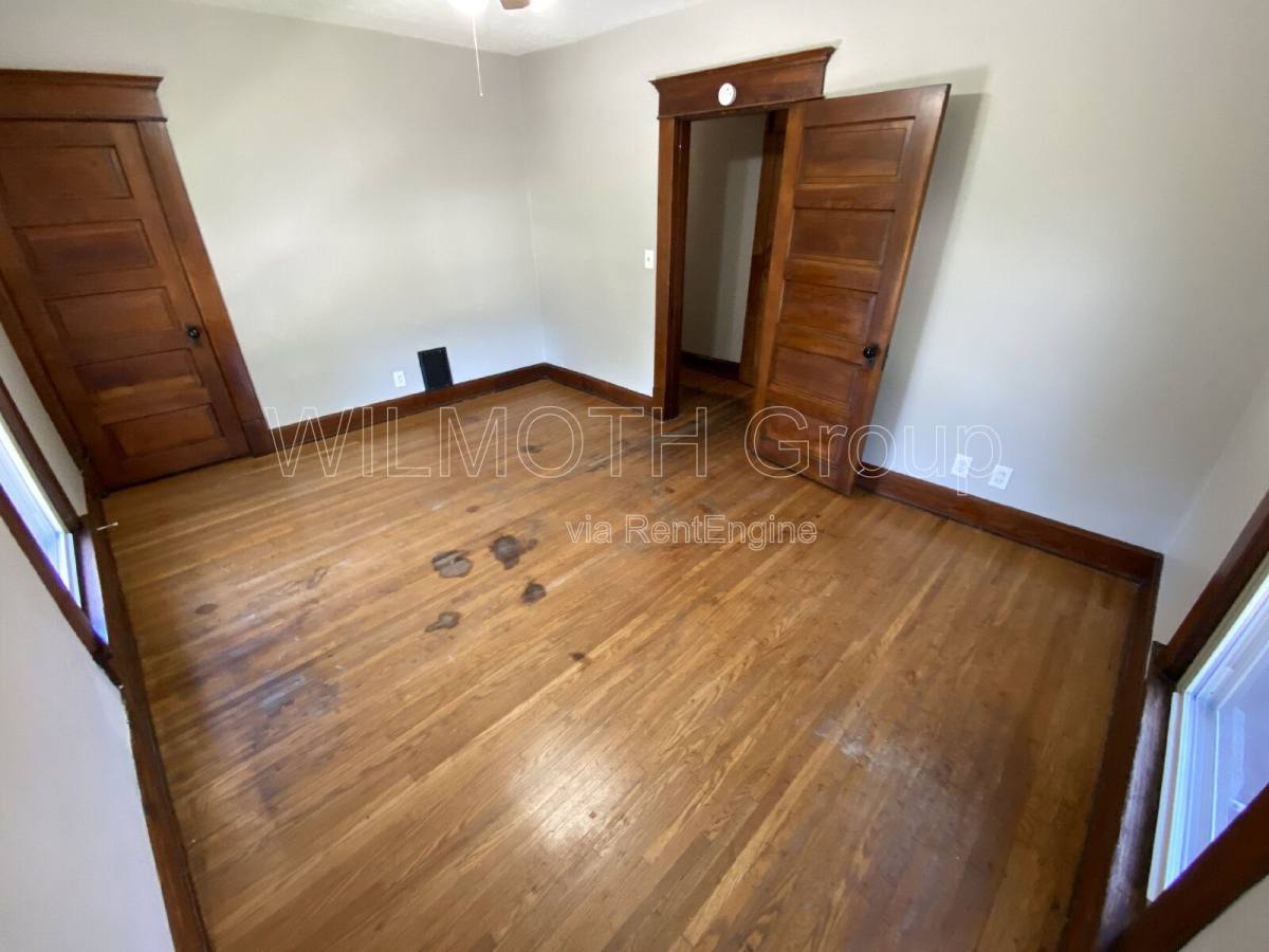 Apartment for rent at 22 Wilson St, Greenfield, IN 46140