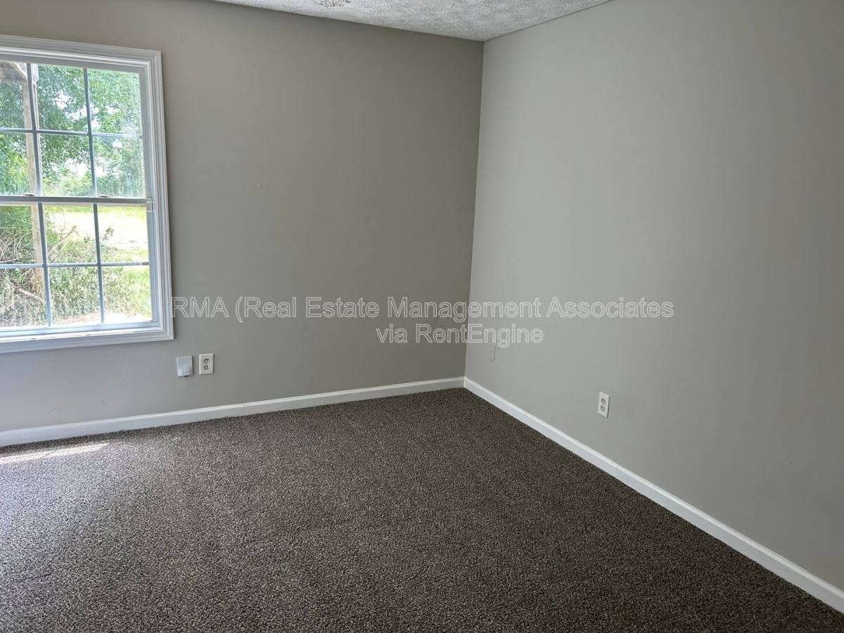House for rent at 216 Sammy Circle, Griffin, GA 30223