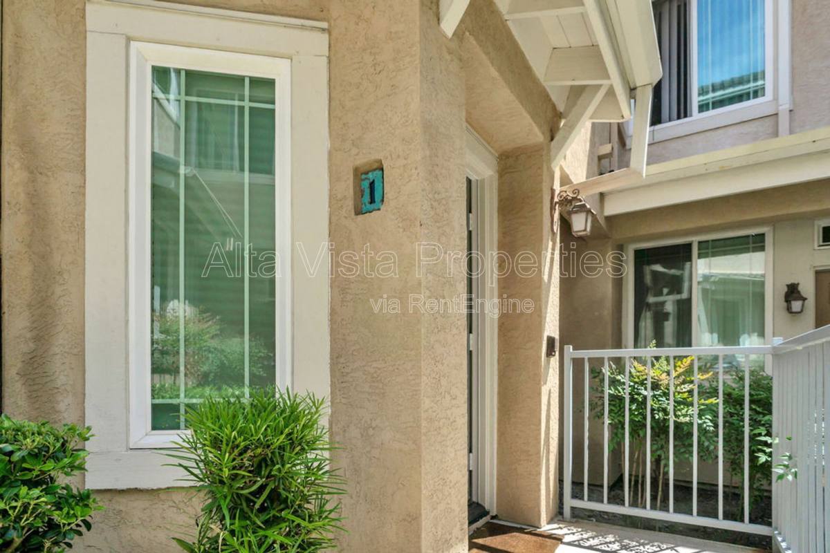 Apartment for rent at 12079 World Trade Dr #1, San Diego, CA 92128