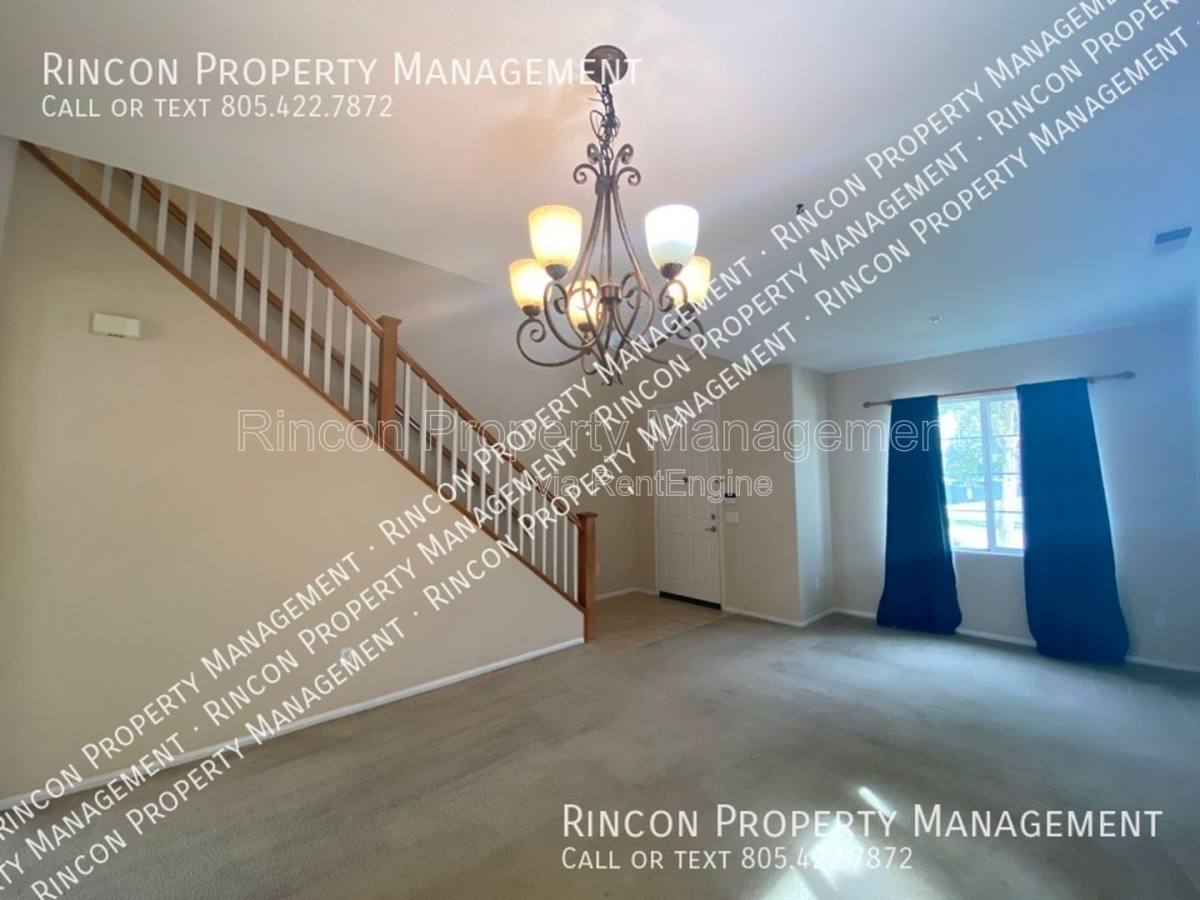 House for rent at 2922 Dunkirk Dr, Oxnard, CA 93035