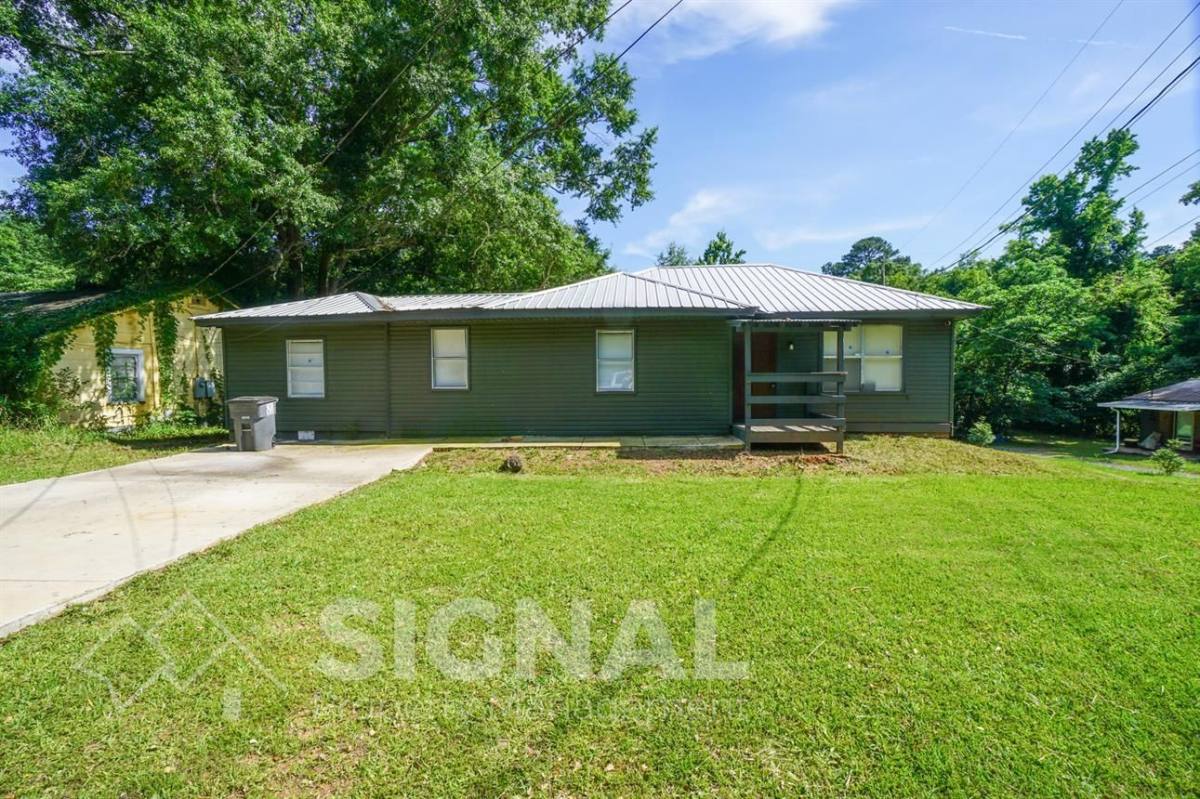 House for rent at 905 26th Ave N, Bessemer, AL 35023