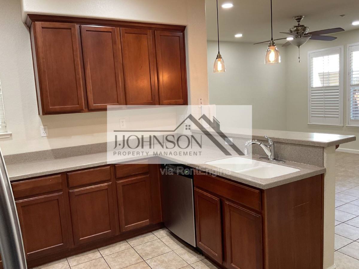 House for rent at 26 S Hidalgo St, Tracy, CA 95391