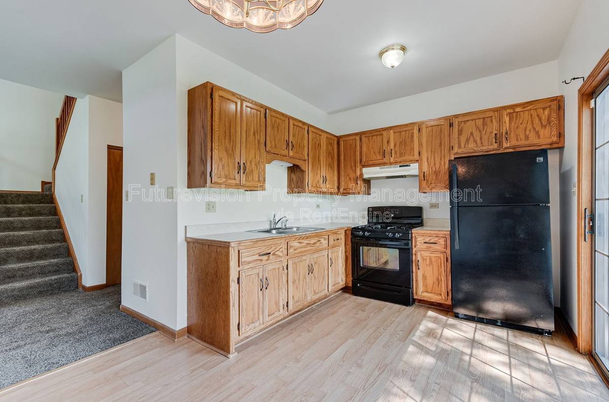 Townhouse for rent at 730 Big Timber Dr, Joliet, IL 60431