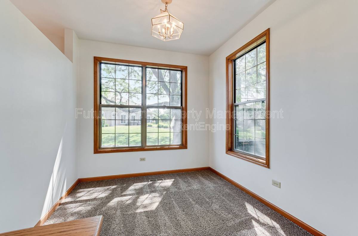 Townhouse for rent at 730 Big Timber Dr, Joliet, IL 60431