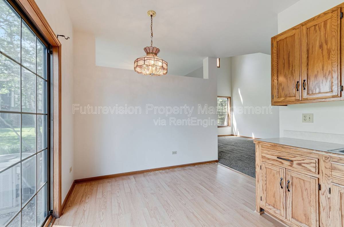 Townhouse for rent at 730 Big Timber Dr, Joliet, IL 60431