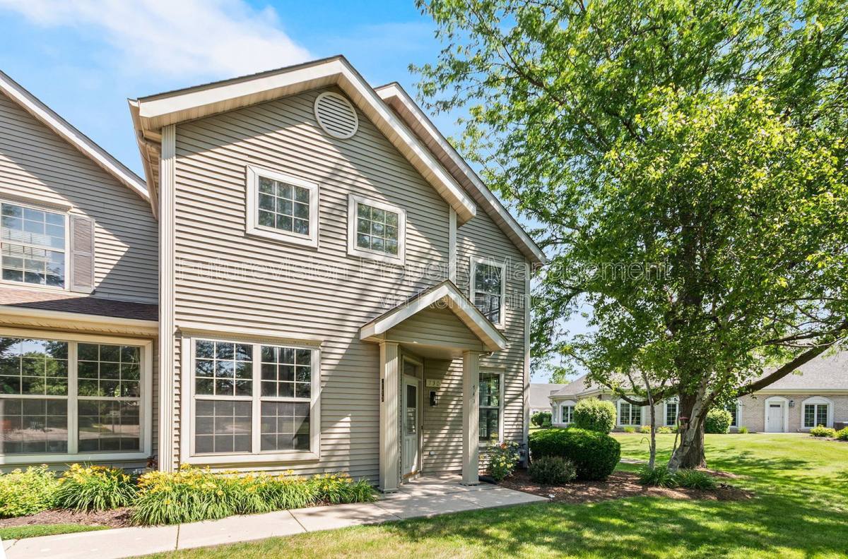 Townhouse for rent at 730 Big Timber Dr, Joliet, IL 60431