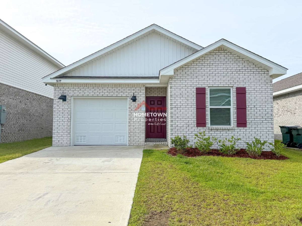 House for rent at 9899 Starling Dr, Pensacola, FL 32506