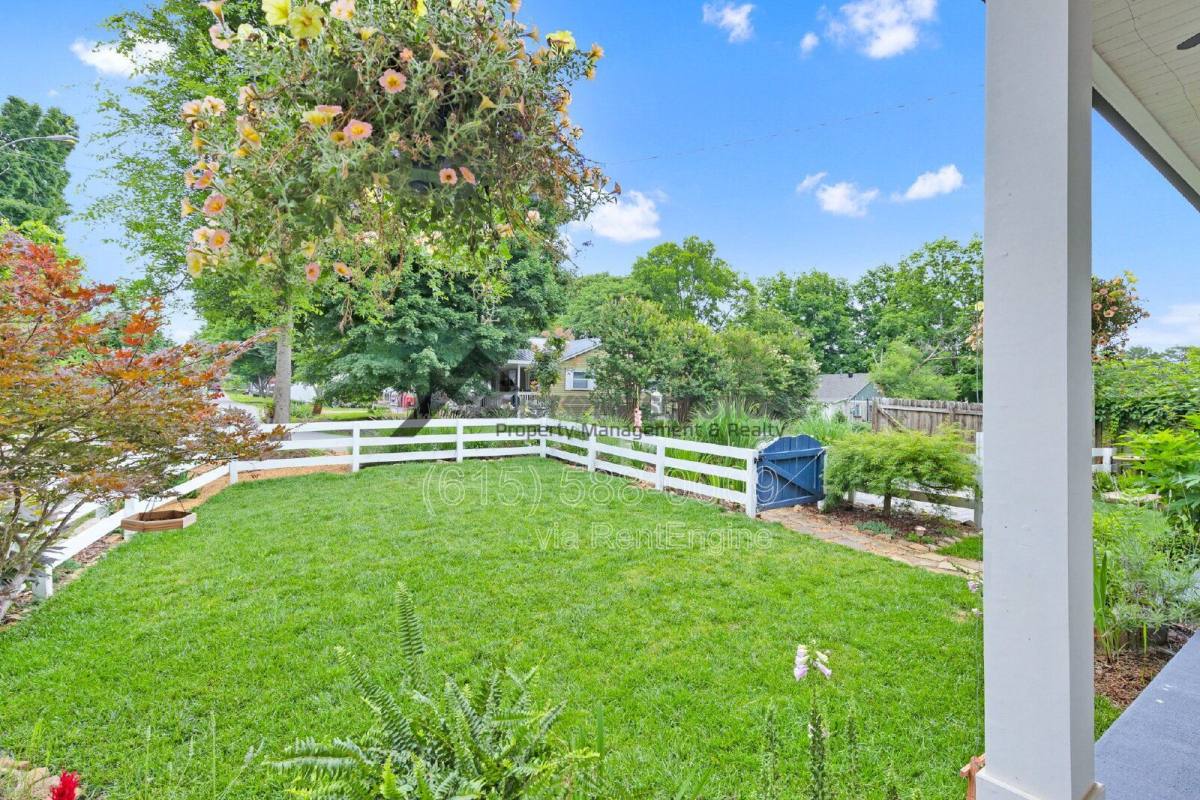 Townhouse for rent at 704 W End Circle, Franklin, TN 37064