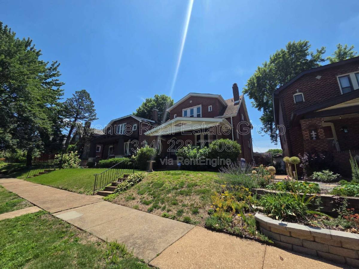House for rent at 4114 Alma Ave, Saint Louis, MO 63116