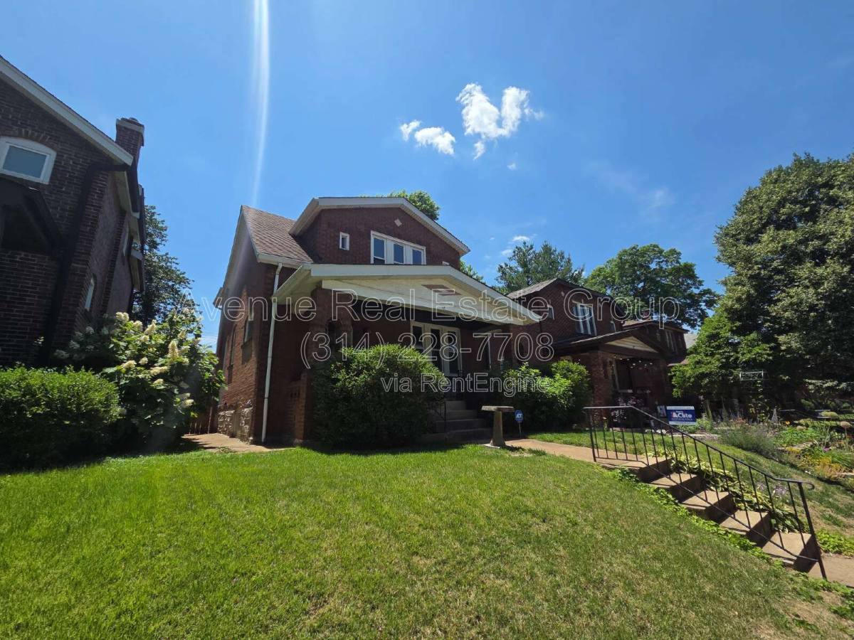House for rent at 4114 Alma Ave, Saint Louis, MO 63116