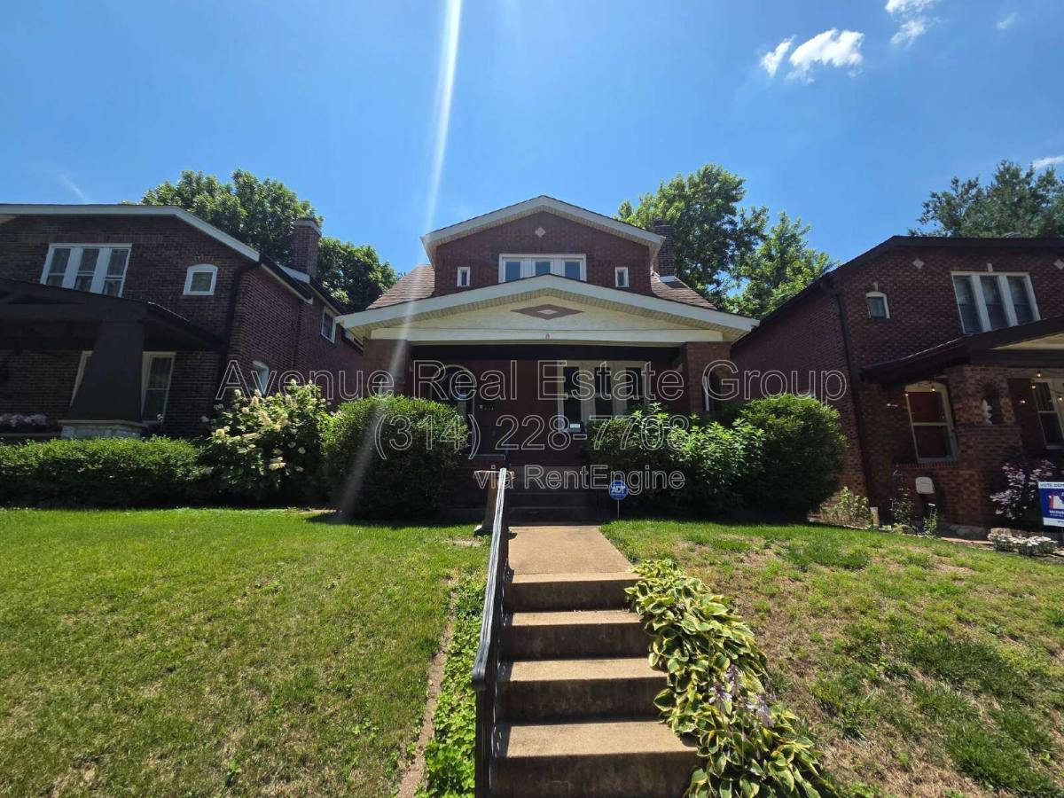 House for rent at 4114 Alma Ave, Saint Louis, MO 63116