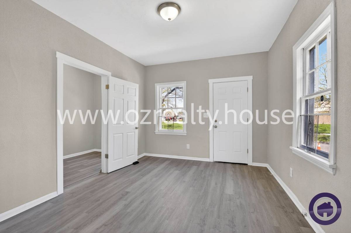 House for rent at 160 Bronson Ave, Toledo, OH 43608