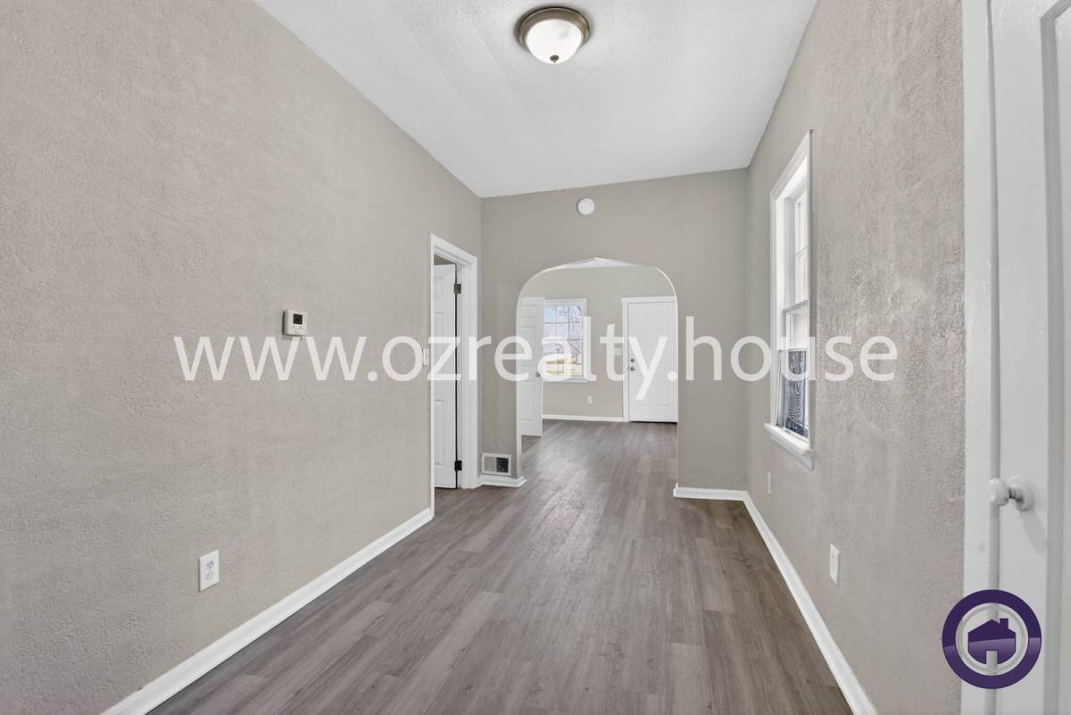 House for rent at 160 Bronson Ave, Toledo, OH 43608