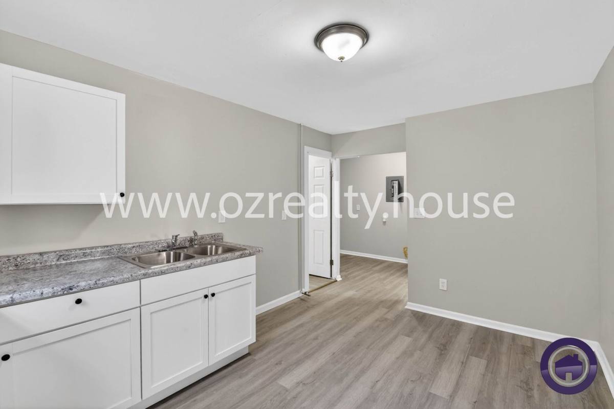 House for rent at 160 Bronson Ave, Toledo, OH 43608