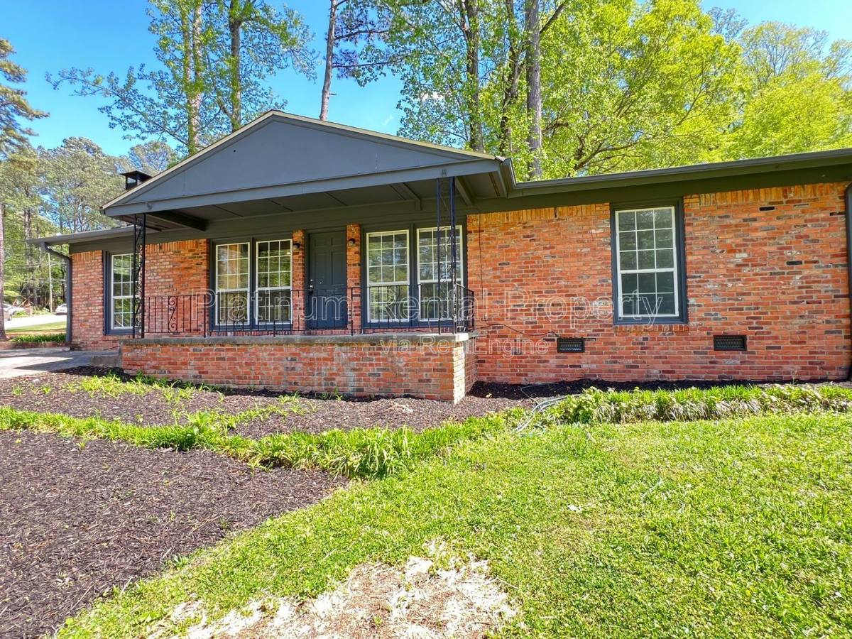 House for rent at 2170 Beech Valley Dr, Smyrna, GA 30080
