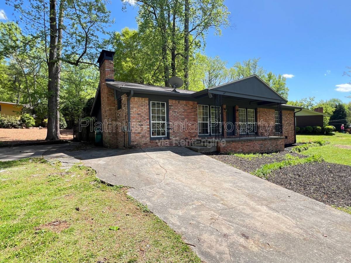 House for rent at 2170 Beech Valley Dr, Smyrna, GA 30080