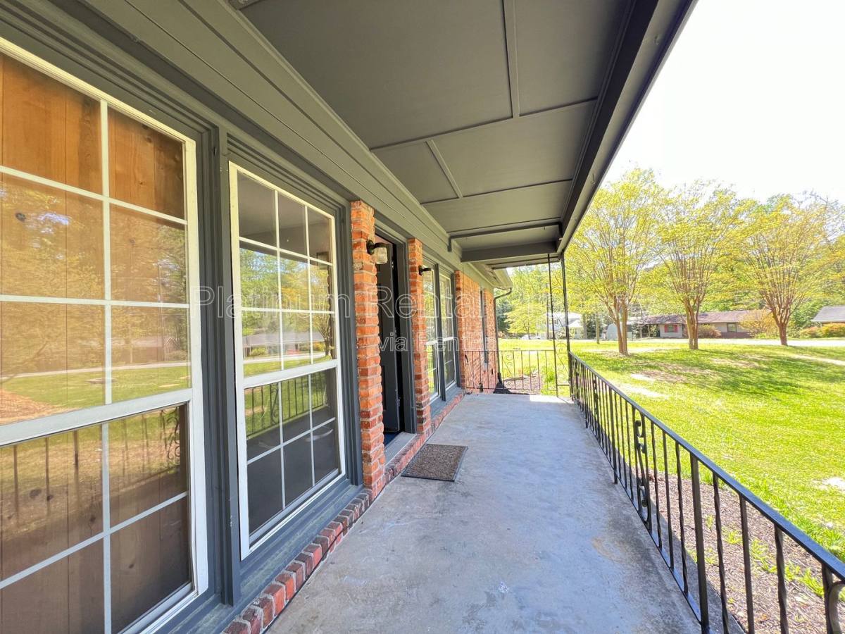 House for rent at 2170 Beech Valley Dr, Smyrna, GA 30080