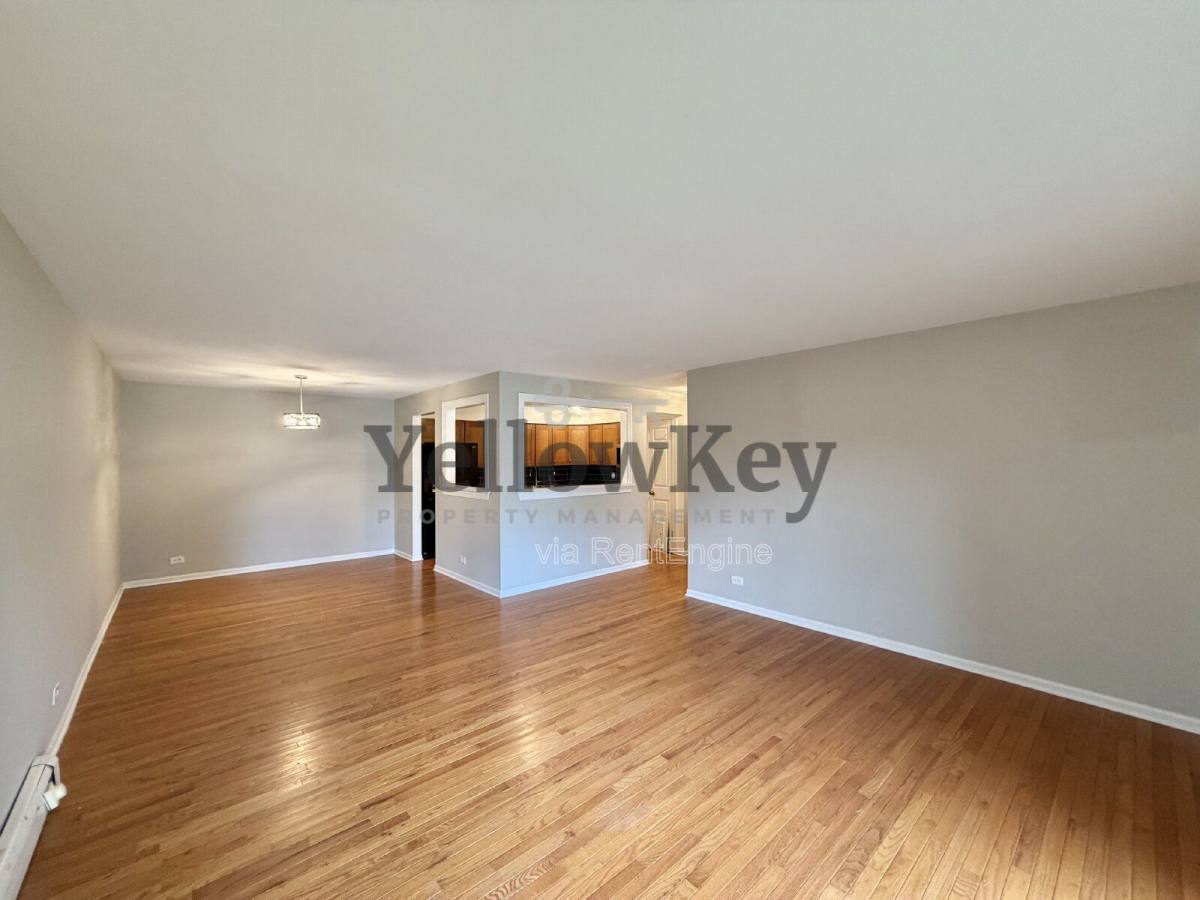 Condo for rent at 850 S Lorraine Rd #1J, Wheaton, IL 60189