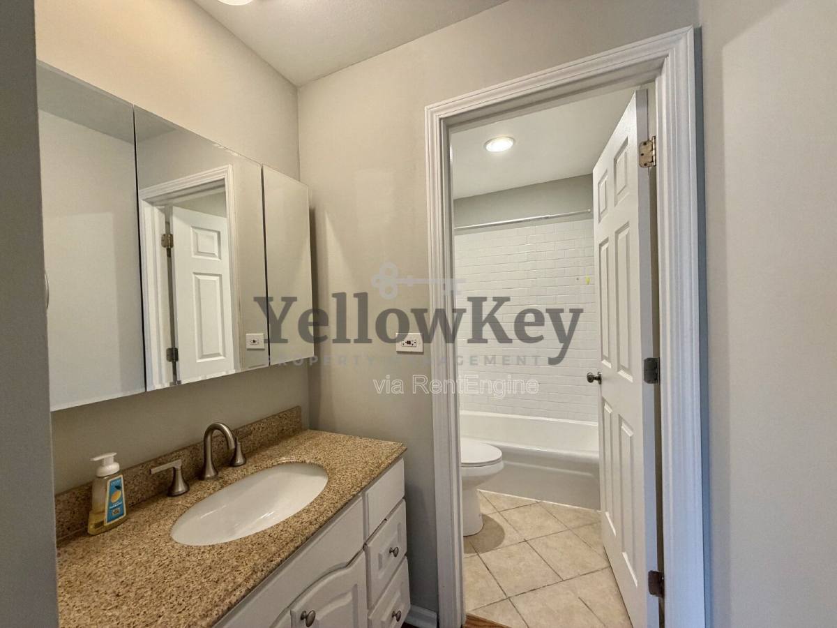 Condo for rent at 850 S Lorraine Rd #1J, Wheaton, IL 60189