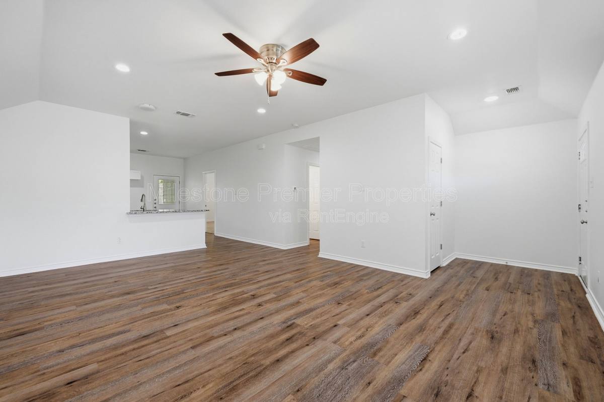 House for rent at 422 E Elm St, Denison, TX 75021