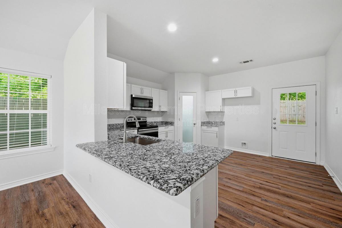 House for rent at 422 E Elm St, Denison, TX 75021