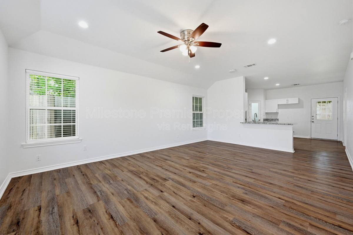 House for rent at 422 E Elm St, Denison, TX 75021