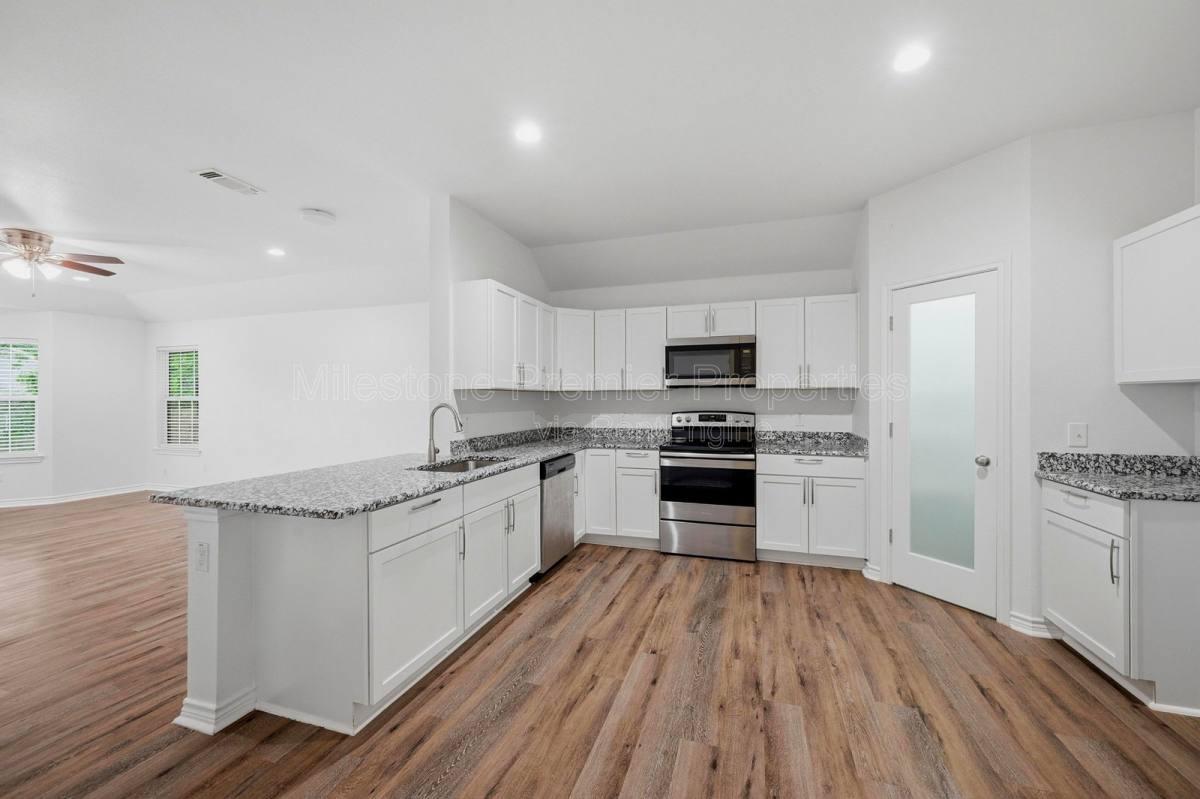 House for rent at 422 E Elm St, Denison, TX 75021