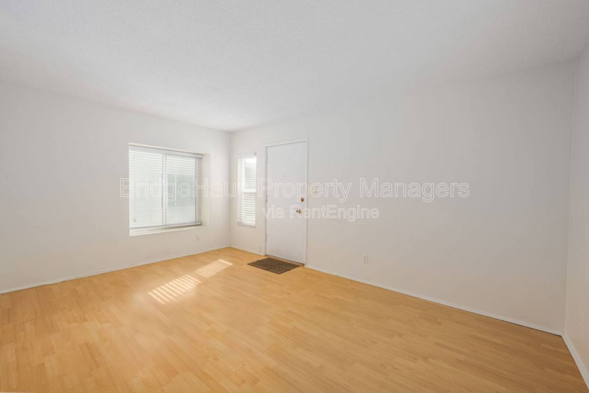 Apartment for rent at 4036 Shasta St #10, San Diego, CA 92109