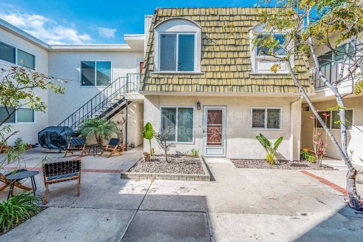 Apartment for rent at 4036 Shasta St #10, San Diego, CA 92109