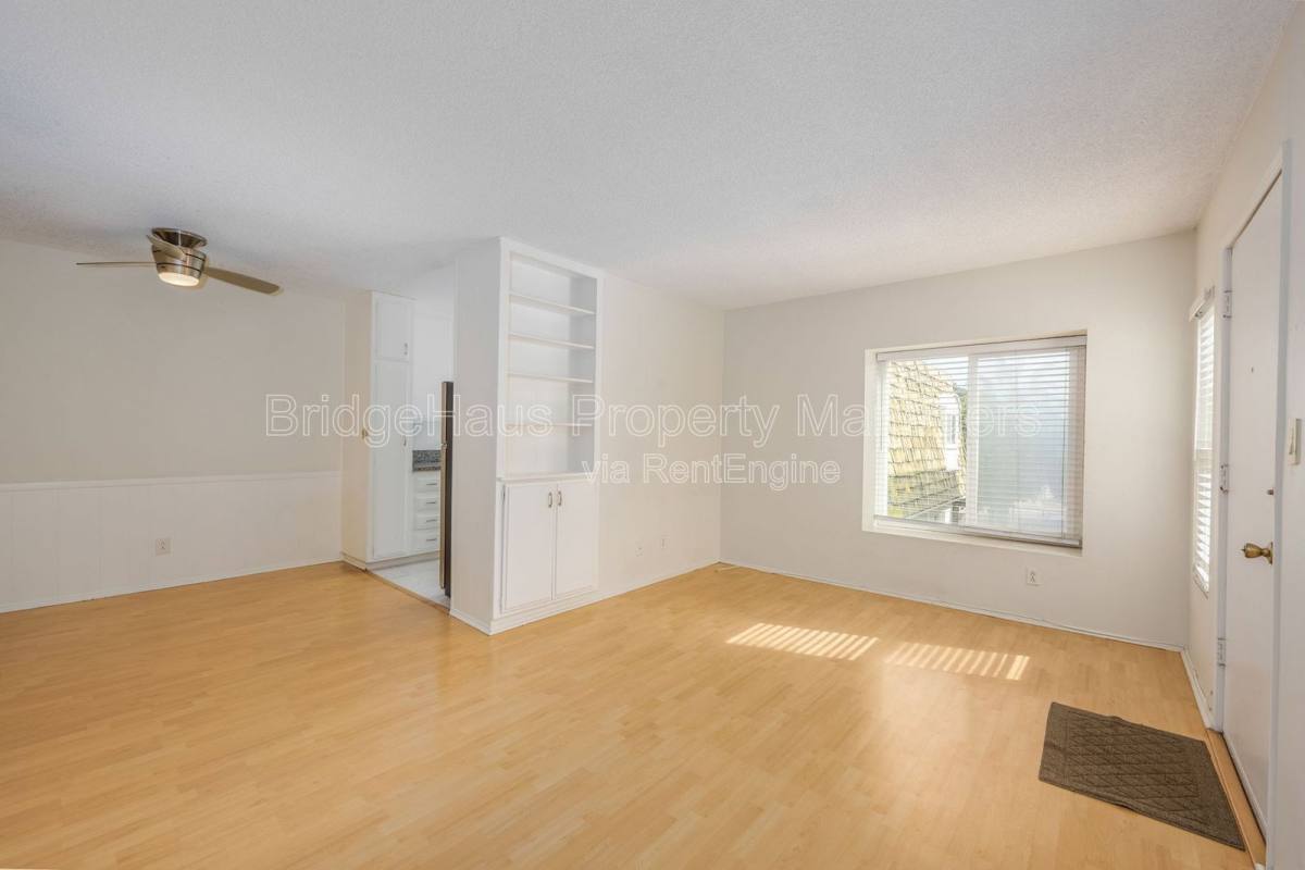 Apartment for rent at 4036 Shasta St #10, San Diego, CA 92109