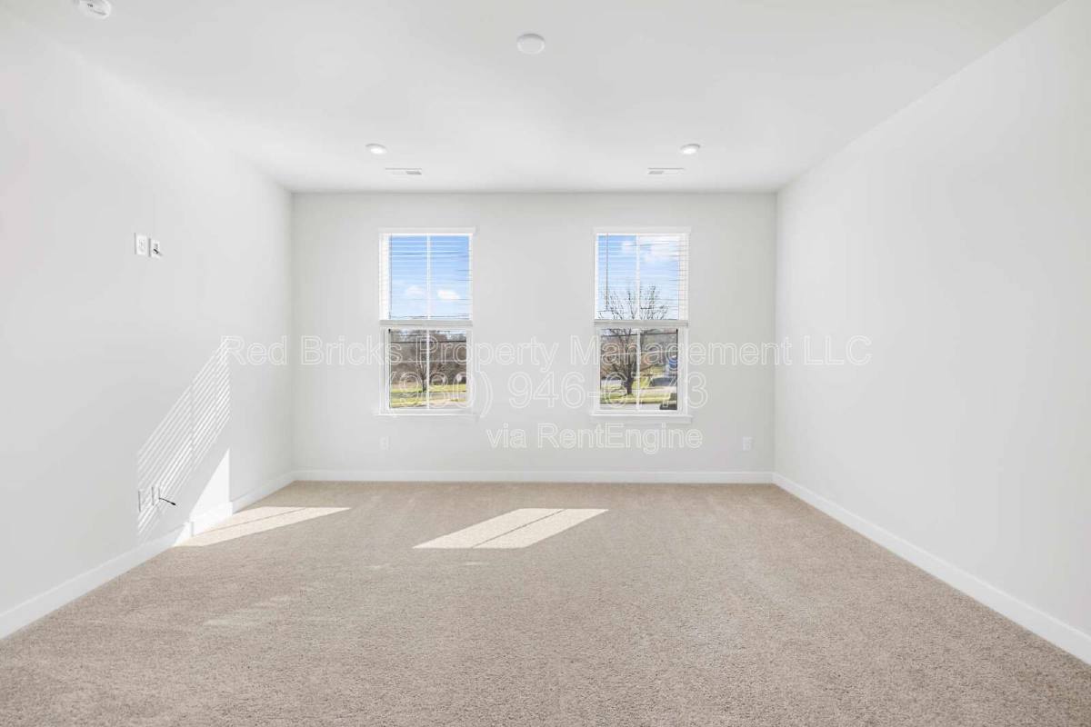 Townhouse for rent at 2833 Statesville Ave, Charlotte, NC 28206