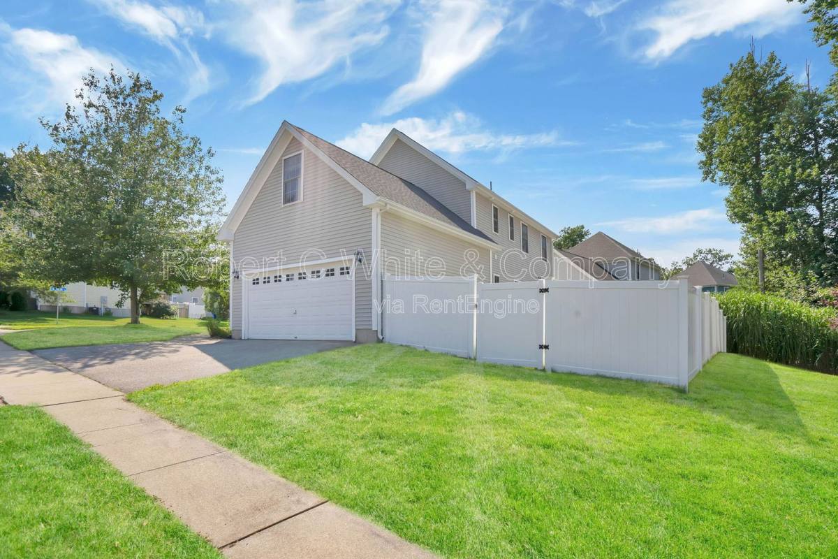 House for rent at 2 Julia Terrace, East Hampton, CT 06424